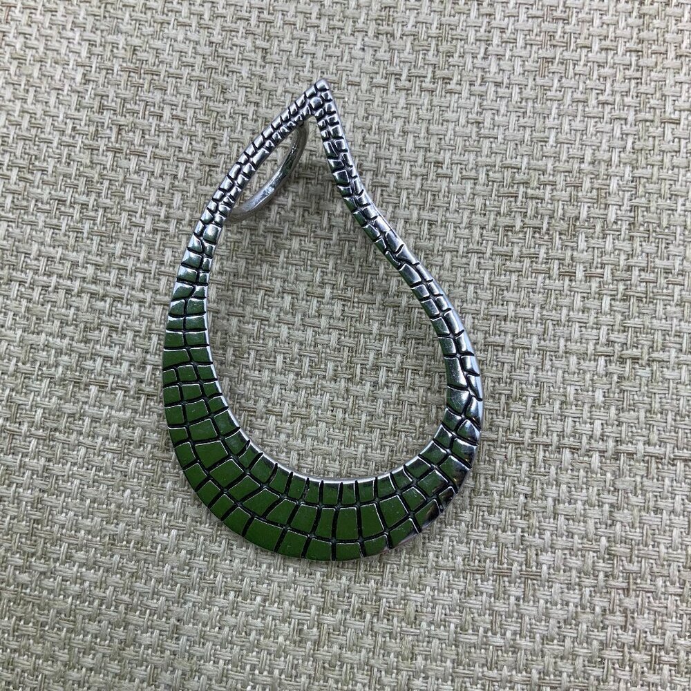 Lia Sophia Textured Silver Tone Black Tear Drop Pendant